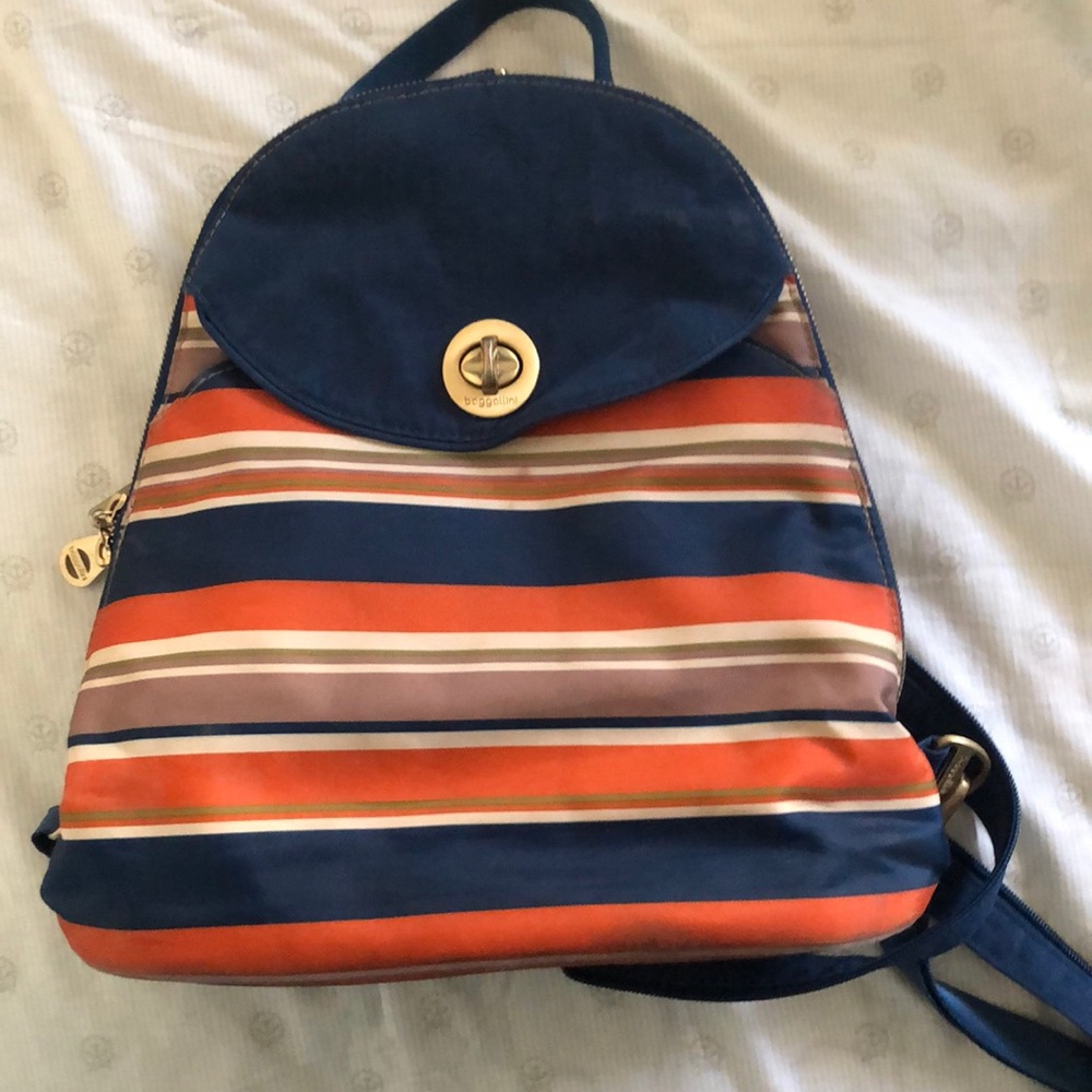 Baggallini backpack